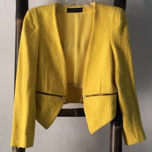 Zara woman yellow jacket